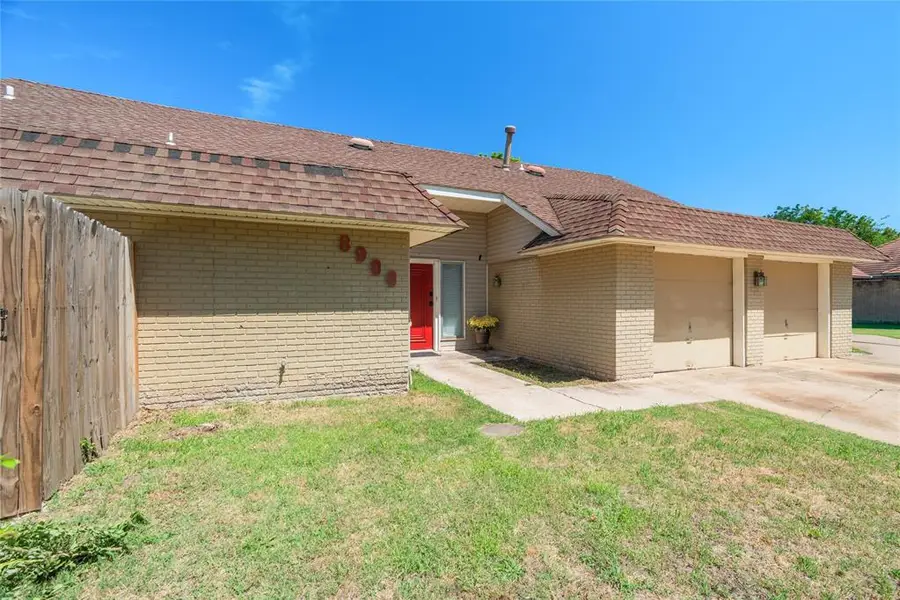8900 Lansbrook Lane, Oklahoma City, OK 73132 - #2