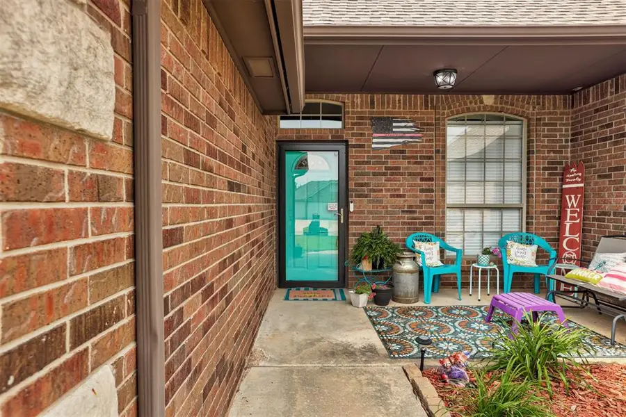 768 W Windmill Court, Mustang, OK 73064 - #3