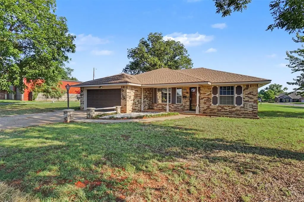 1001 W E Avenue, Elk City, OK 73644 - #1