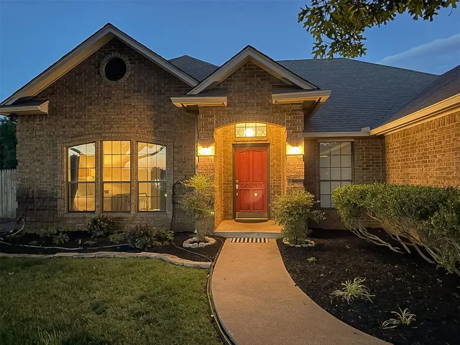 301 Whitman Court, Edmond, OK 73003 - #2