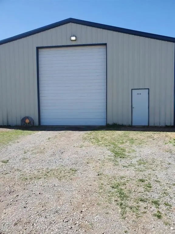 300 N 14th Street, Clinton, OK 73601 - #1