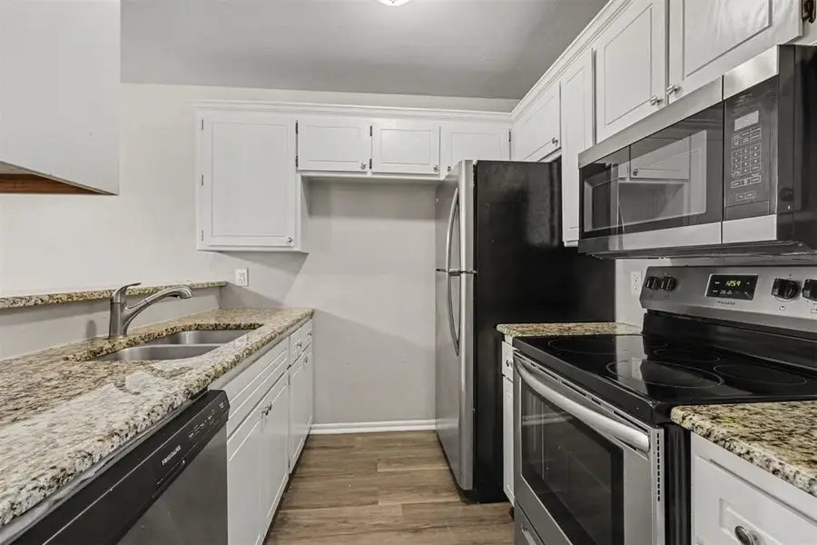 2113 S Robinson Avenue, Moore, OK 73170 - #3