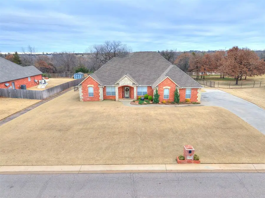 726 Silver Tree Drive, Choctaw, OK 73020 - #2