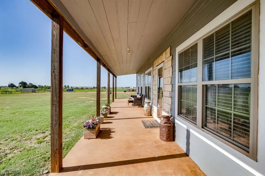 2406 S Logan Road, Lahoma, OK 73754 - #3