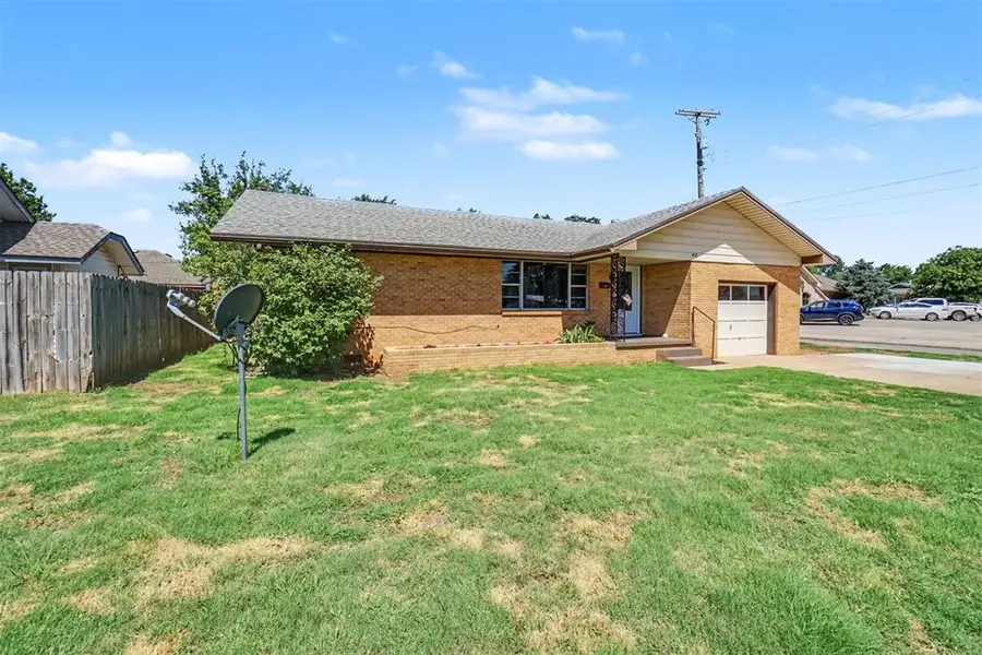 403 N Randall Avenue, Elk City, OK 73644 - #2