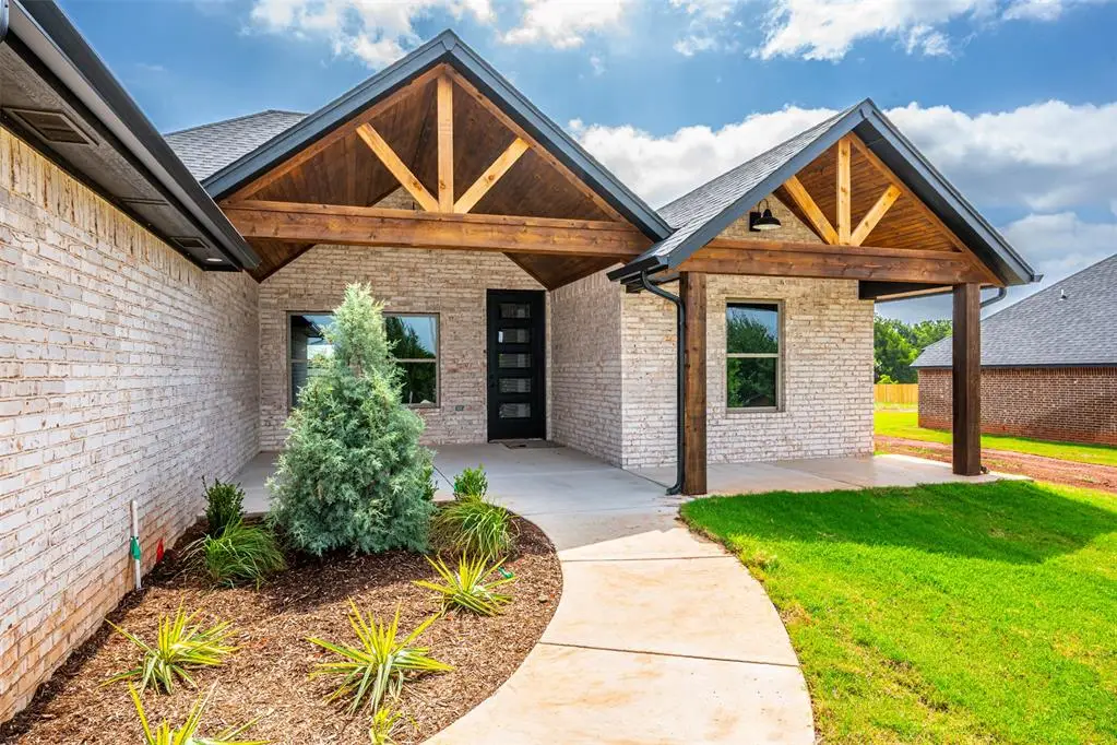 1109 Bridgeview Lane, Tuttle, OK 73089 - #1