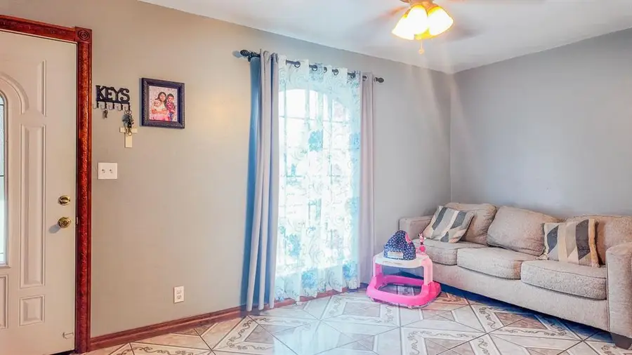 3741 SW 40th Street, Oklahoma City, OK 73119 - #2