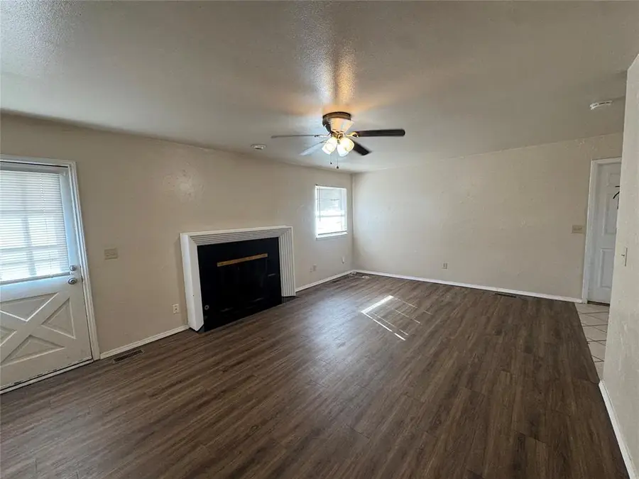 3600 N Willow Springs Drive, Oklahoma City, OK 73112 - #3