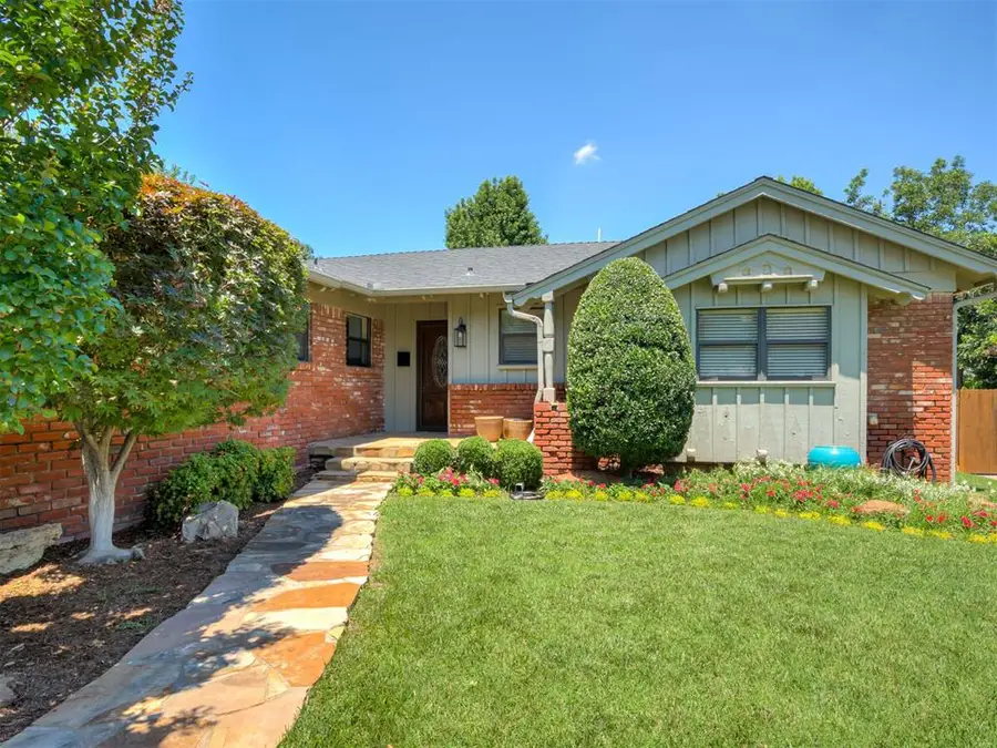 2725 Warwick Drive, Oklahoma City, OK 73116 - #2