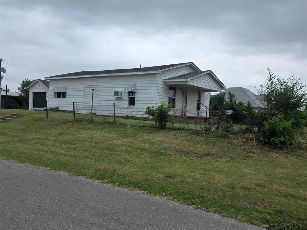 928 S 3rd Street, Chickasha, OK 73018 - #1