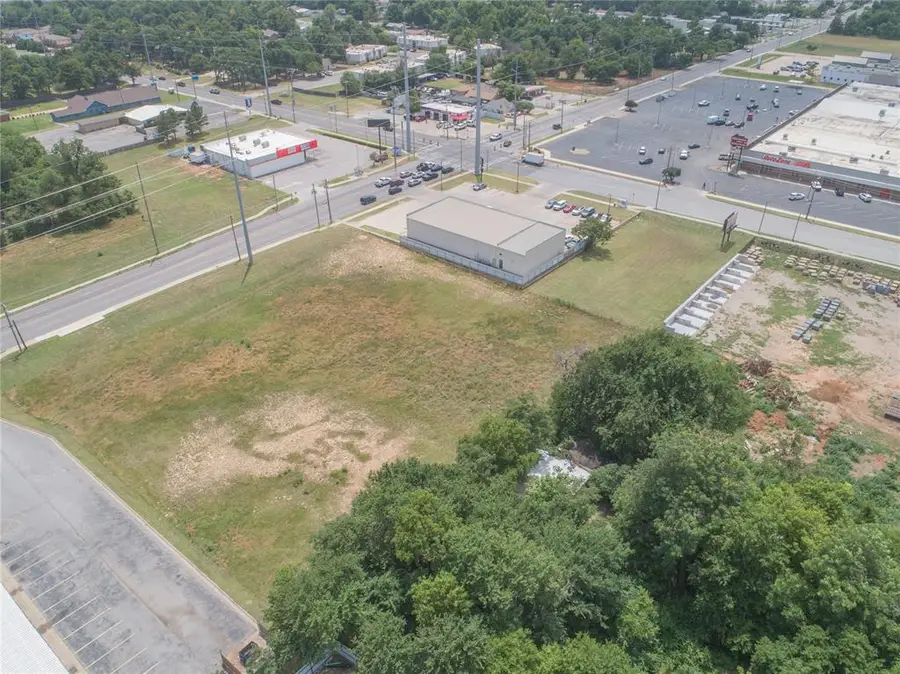 1120 N Rockwell Avenue, Oklahoma City, OK 73127 - #2