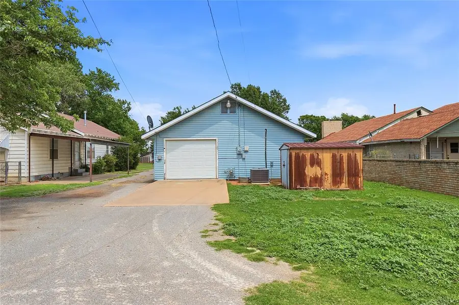 403 N Hitchcock Street, Hobart, OK 73651 - #3