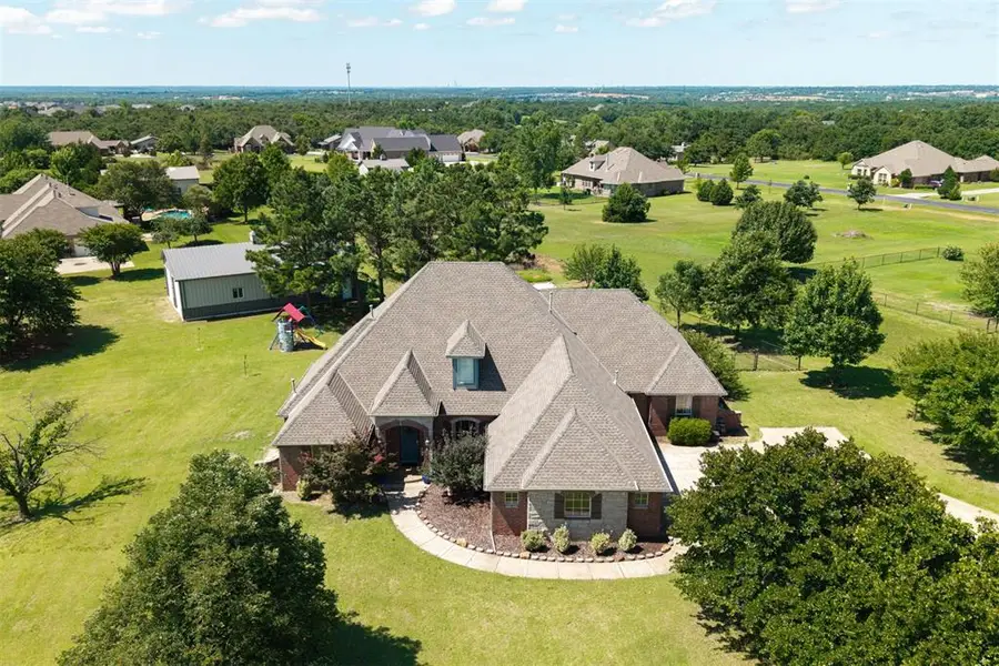 7916 Dove Crossing Drive, Edmond, OK 73034 - #3