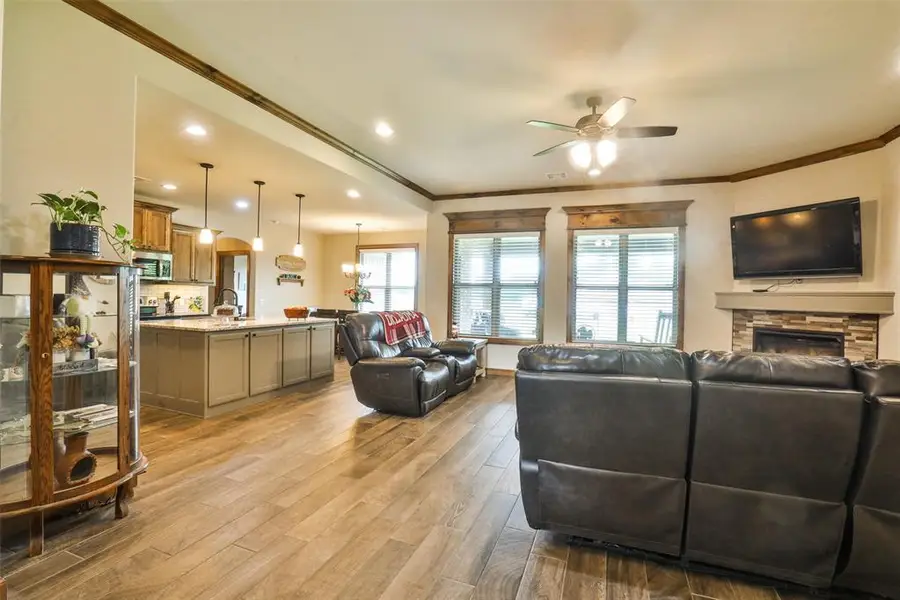 2103 E Sooner Road, Tuttle, OK 73089 - #3