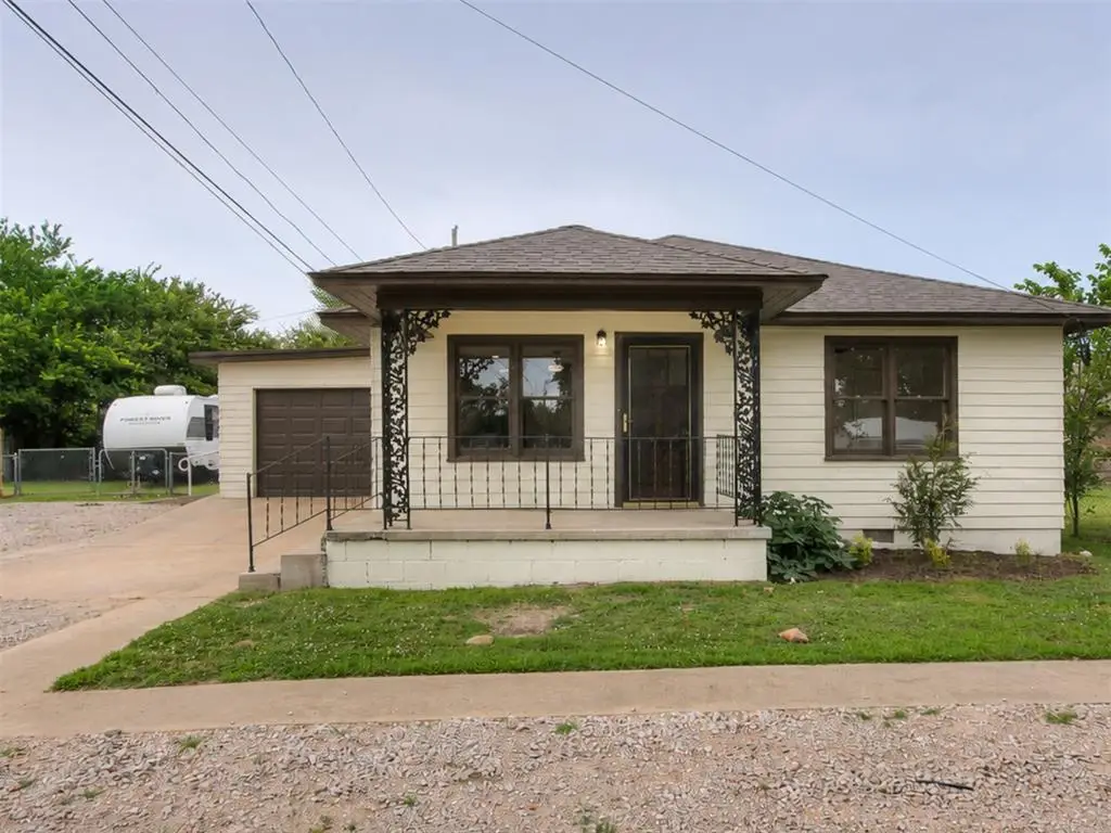 906 W Ridgewood Street, Shawnee, OK 74801 - #1