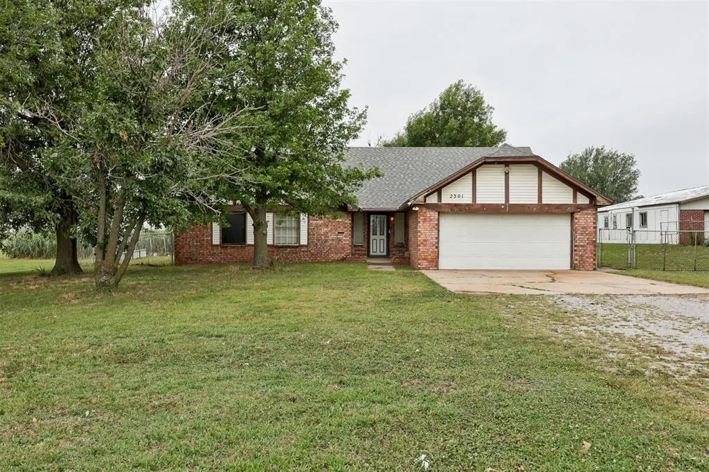 2301 S Manor Road, Yukon, OK 73099 - #1