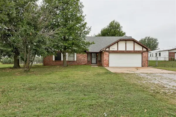 2301 S Manor Road, Yukon, OK 73099