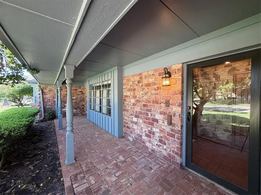 6201 N Barnes Avenue, Oklahoma City, OK 73112 - #2