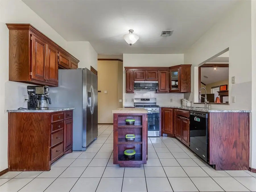 932 NW 171st Place, Edmond, OK 73012 - #2