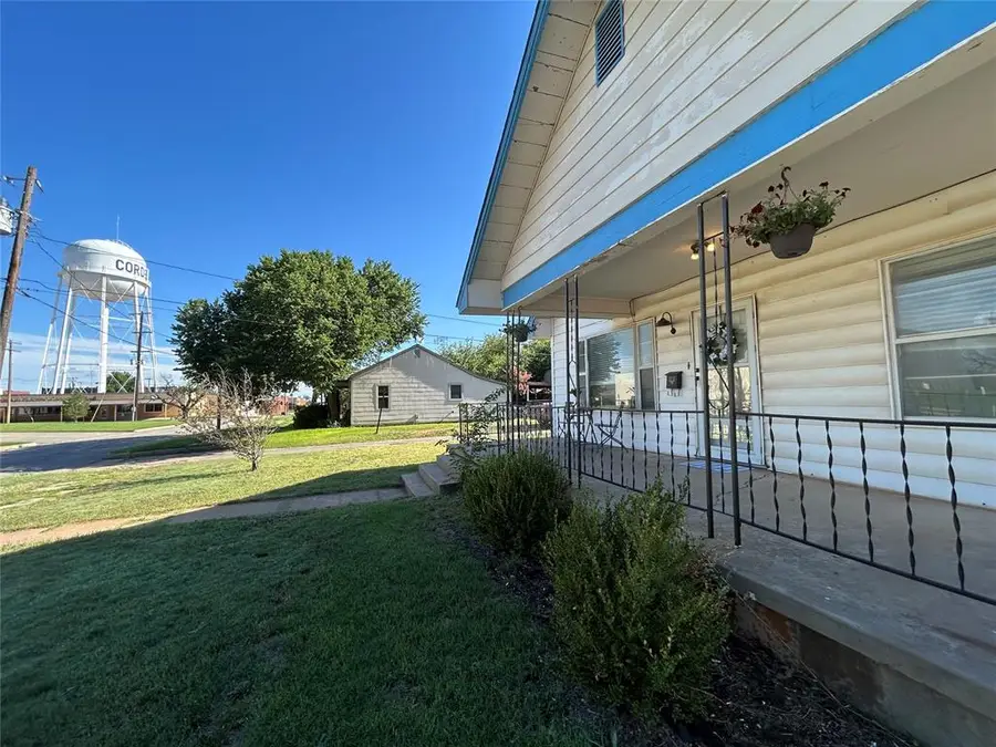 214 N Temple Street, Cordell, OK 73632 - #2