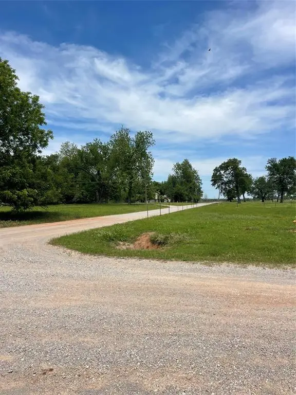 824 W Logan Avenue, Guthrie, OK 73044 - #3