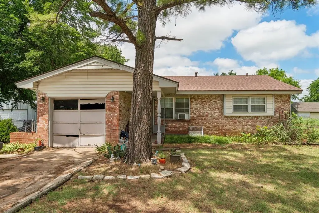 2012 W Logan Avenue, Guthrie, OK 73044 - #1