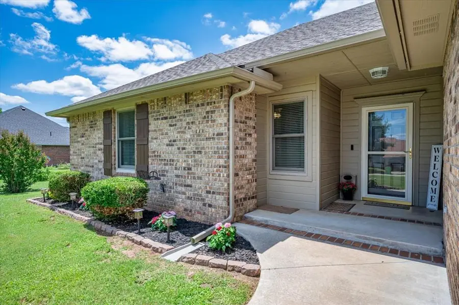 1115 Brunson Avenue, Prague, OK 74864 - #2