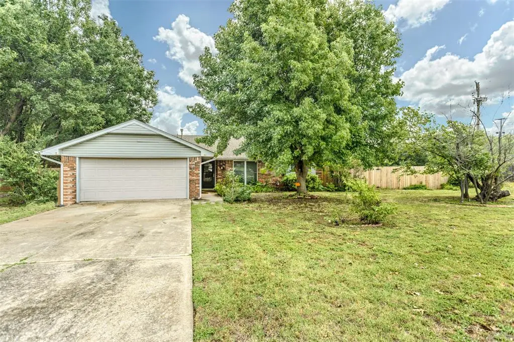 7505 Kathryn Way, Oklahoma City, OK 73162 - #1