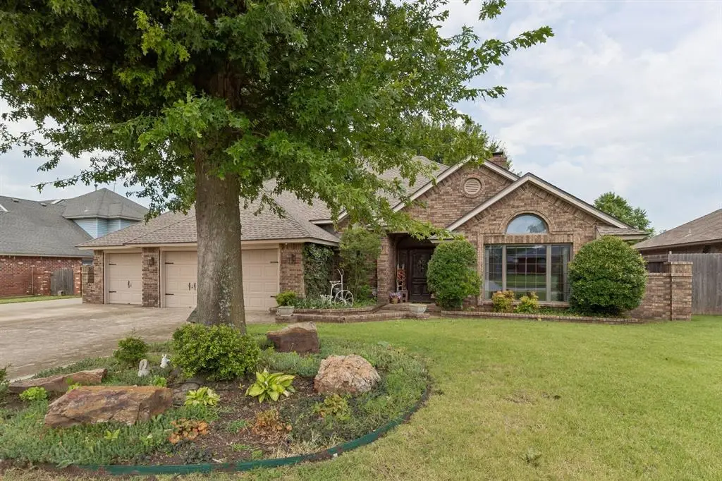 3501 N Flamingo Avenue, Bethany, OK 73008 - #1