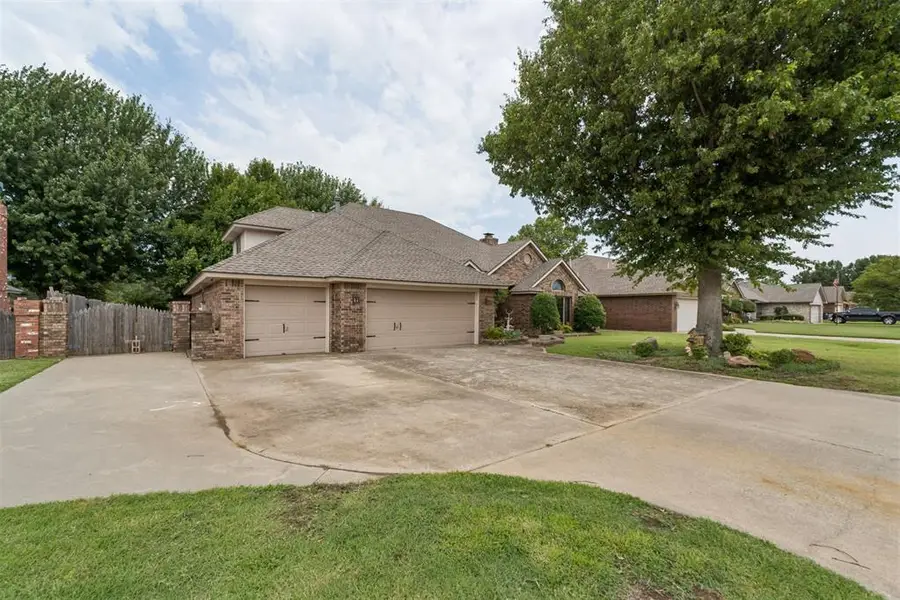 3501 N Flamingo Avenue, Bethany, OK 73008 - #3