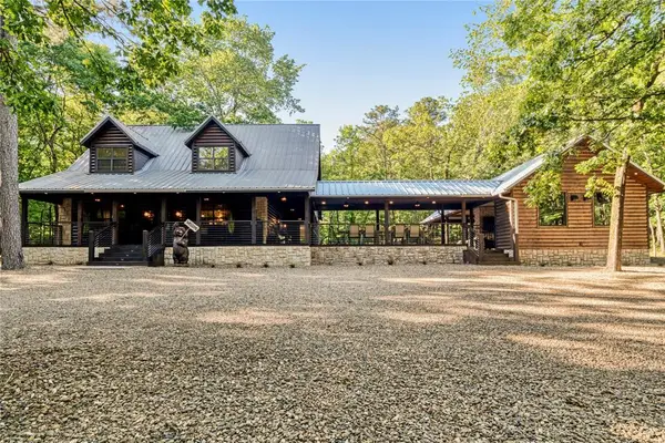 61 Jetty Lane, Hochatown, OK 74728