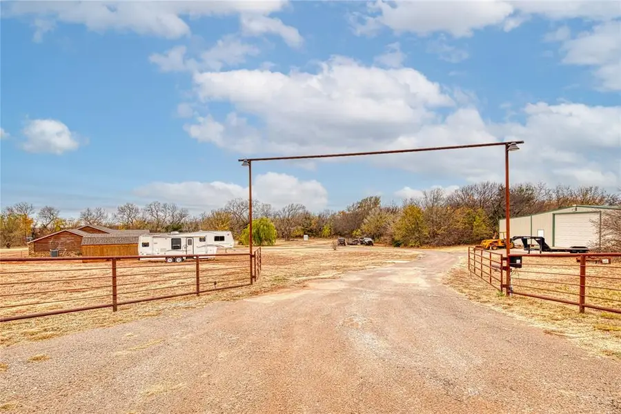 11221 N 1960 Circle, Elk City, OK 73644 - #2