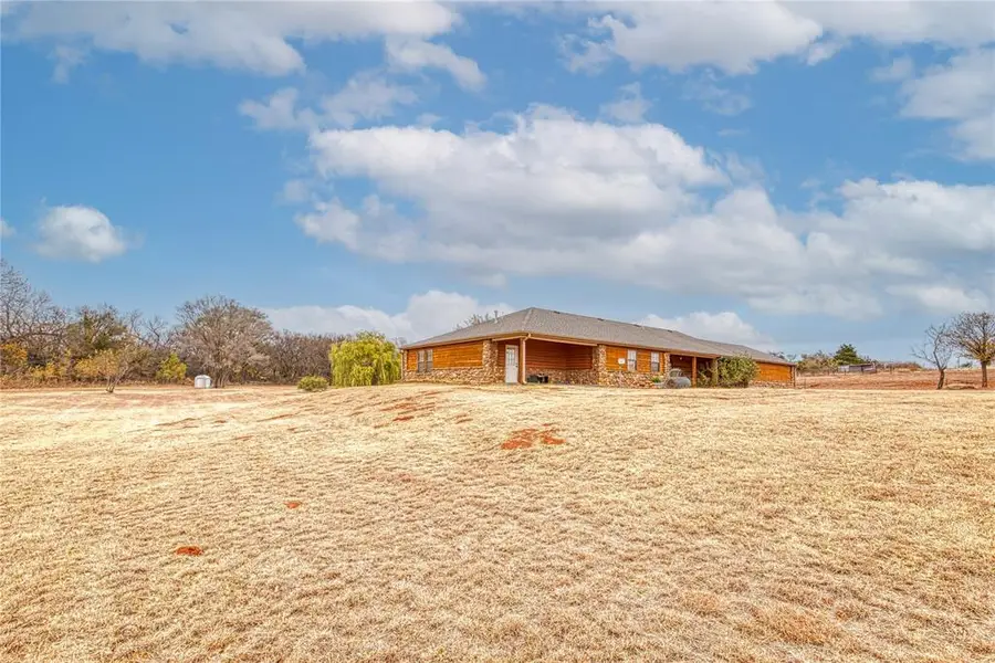 11221 N 1960 Circle, Elk City, OK 73644 - #3