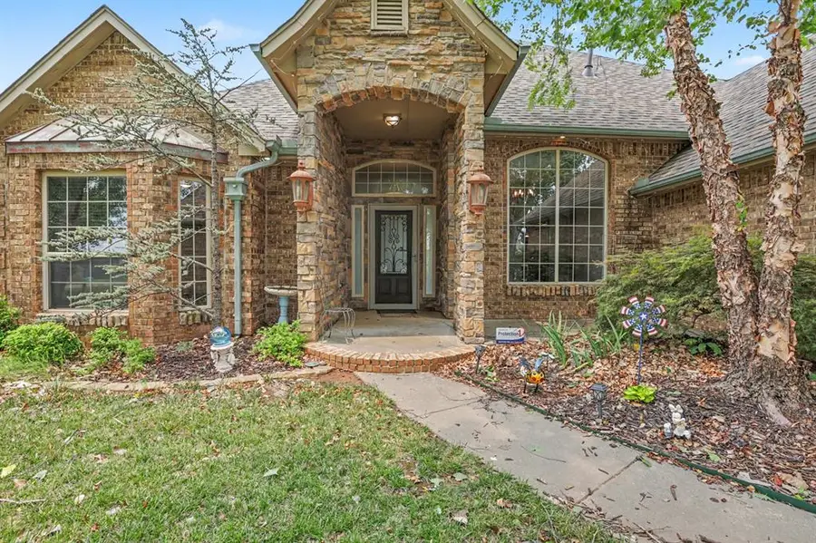 15215 Coral Creek Lane, Oklahoma City, OK 73165 - #2