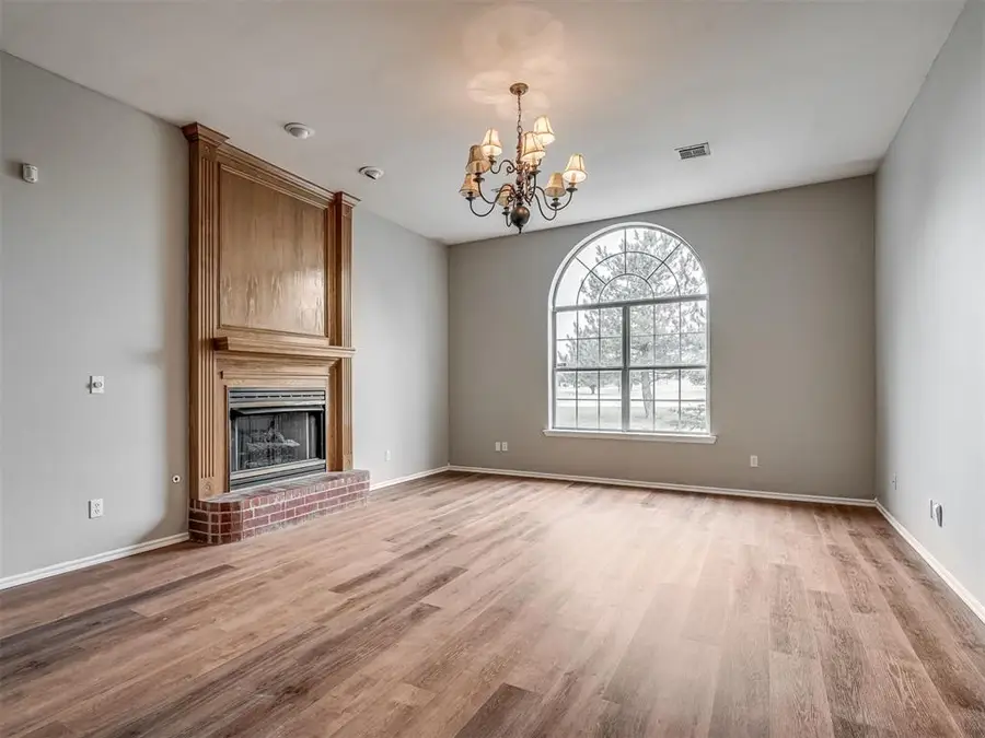 1085 Pioneer Road, Tuttle, OK 73089 - #2