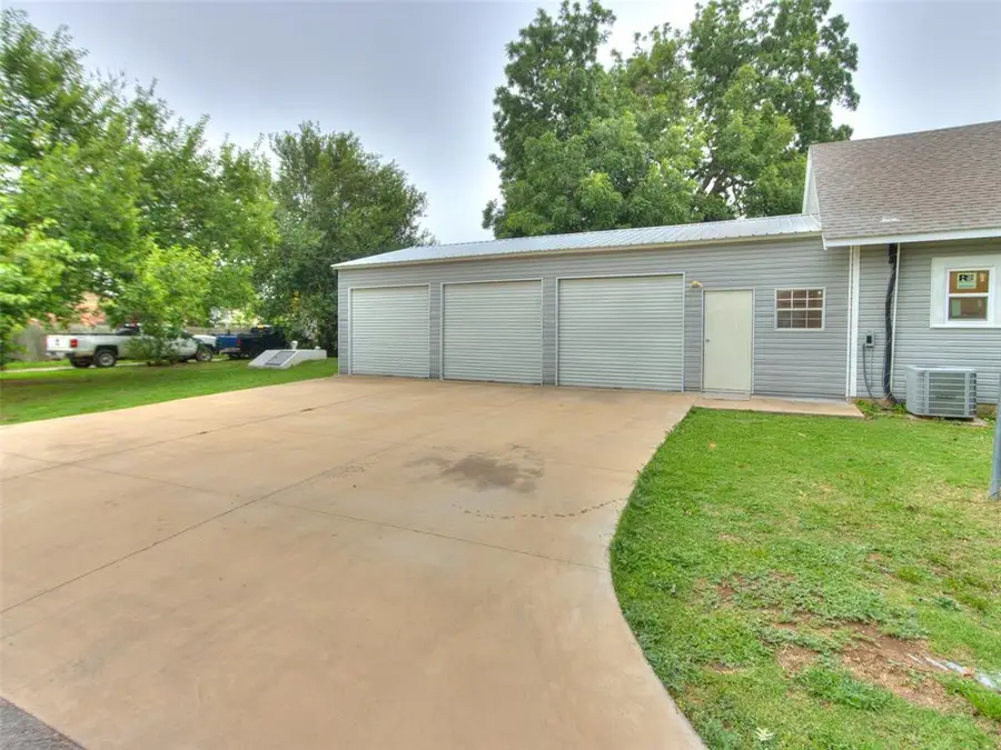 701 S Ellison Avenue, El Reno, OK 73036 - #3
