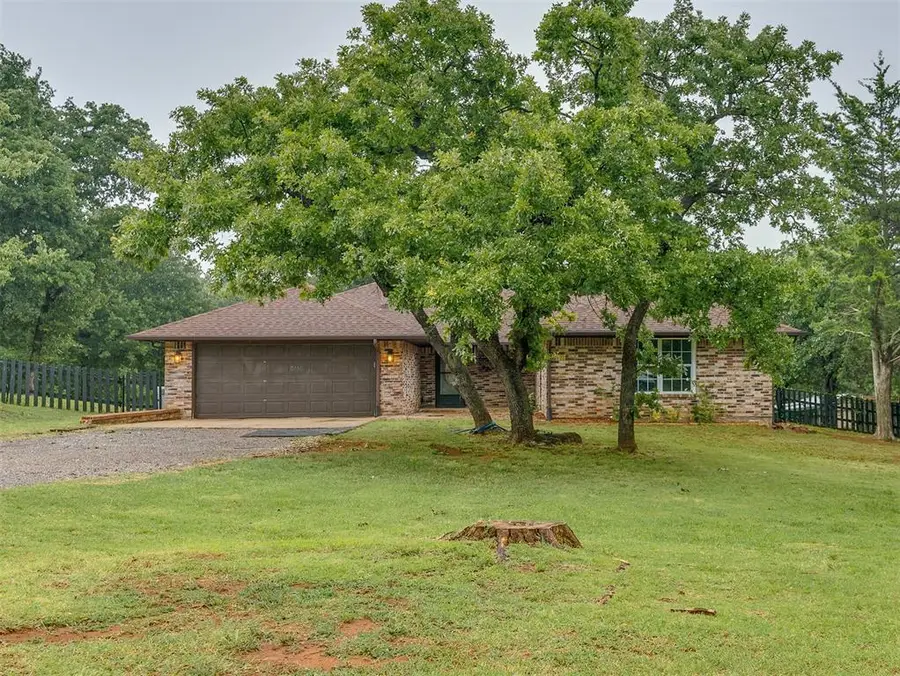 8416 Huckleberry Road, Edmond, OK 73034 - #3