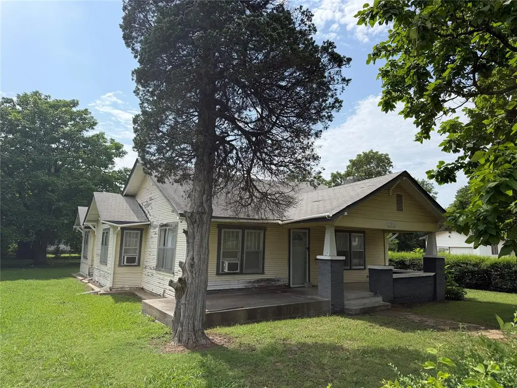 501 E Seminole Avenue, Wewoka, OK 74884 - #1