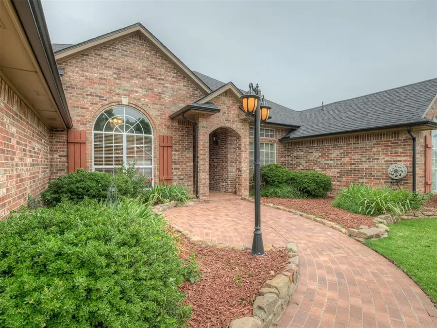 11508 Randwick Drive, Oklahoma City, OK 73162 - #2