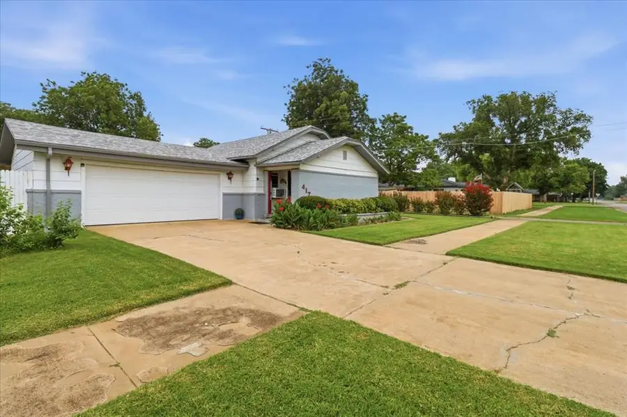 417 W Birch, Hobart, OK 73651 - #3