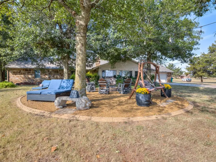 7025 S Cimarron Road, Yukon, OK 73099 - #3