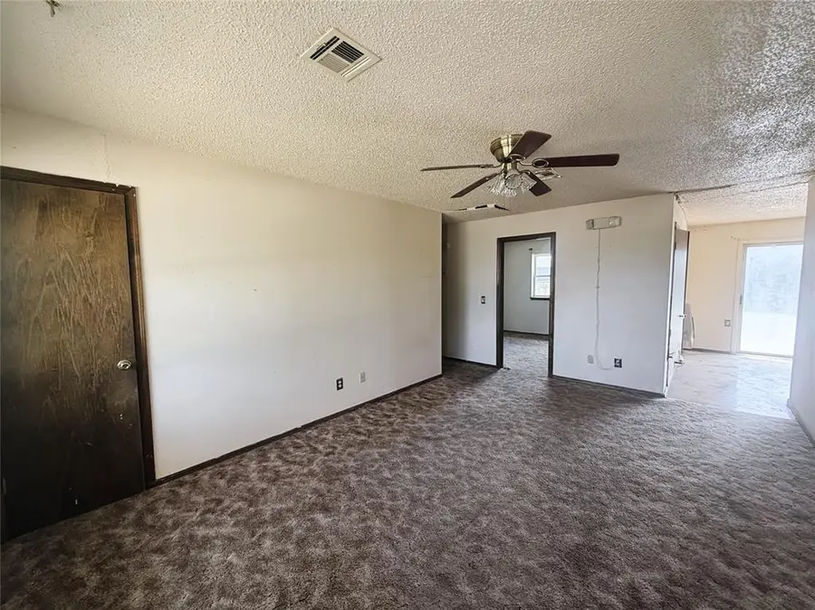 122 Glenhaven Drive, Chickasha, OK 73018 - #2