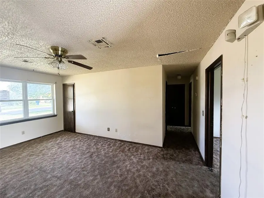 122 Glenhaven Drive, Chickasha, OK 73018 - #3