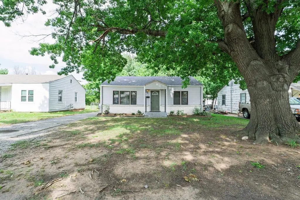 1419 N Oklahoma Avenue, Shawnee, OK 74801 - #1
