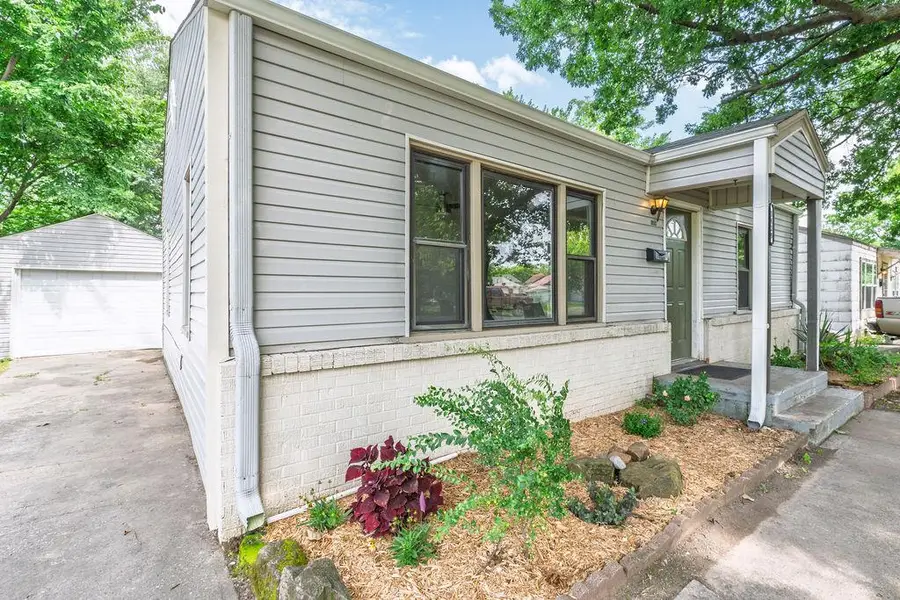 1419 N Oklahoma Avenue, Shawnee, OK 74801 - #3
