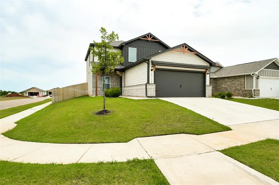 12732 Torretta Way, Yukon, OK 73099 - #2