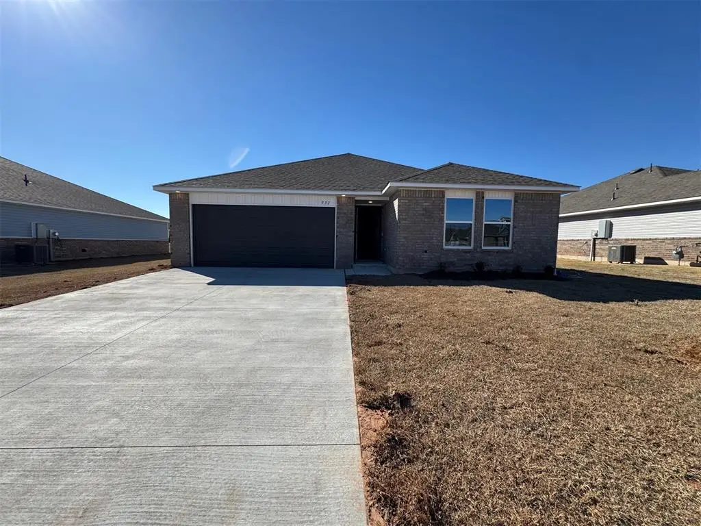 937 S Buffalo Lane, Mustang, OK 73064 - #1