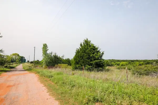 Block 1 Lot 30, Vinson Estates Addition, Lindsay, OK 73052