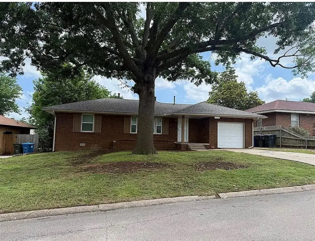 124 E Pratt Drive, Midwest City, OK 73110 - #1
