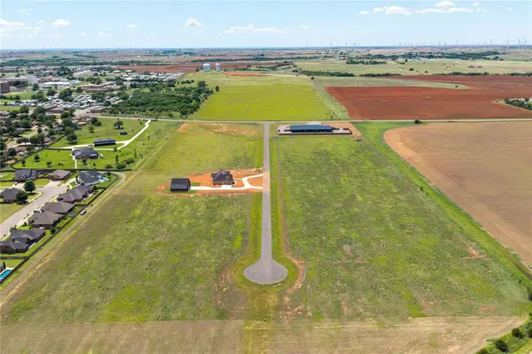 24113 E 1016 Road, Weatherford, OK 73096